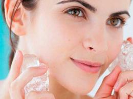 Comment nettoyer votre visage des taches rouges, des boutons, des ulcères, des pores dilatés et des points noirs