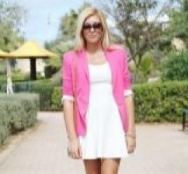 Vad man ska ha på sig med en rosa jacka och hur man kombinerar den på rätt sätt
