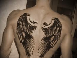 Mitä enkeli tatuointi tarkoittaa?